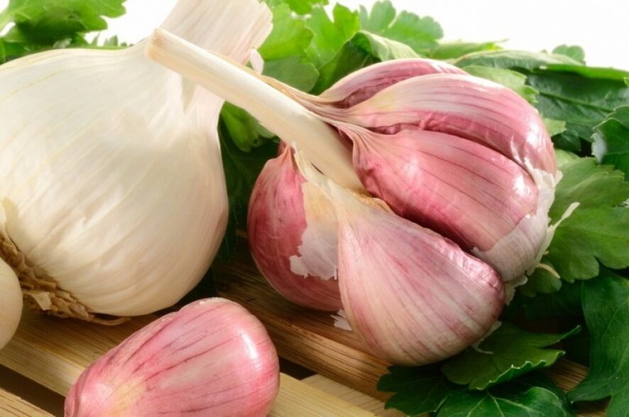 Garlic can be used to remove papilloma