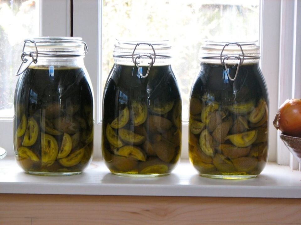 Walnut and Kerosene Tincture for Papilloma Treatment