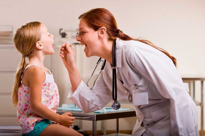 Examination of children with oral papilloma